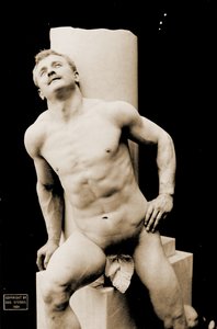 Eugen Sandow, na clássica pose greco-romana antiga, c.1894